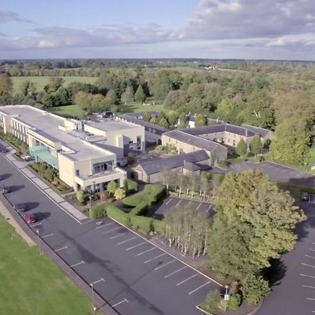 โรงแรมมอยวัลเล่ย์โฮเท็ลแอนด์กอล์ฟรีสอร์ท Moyvalley ภายนอก รูปภาพ