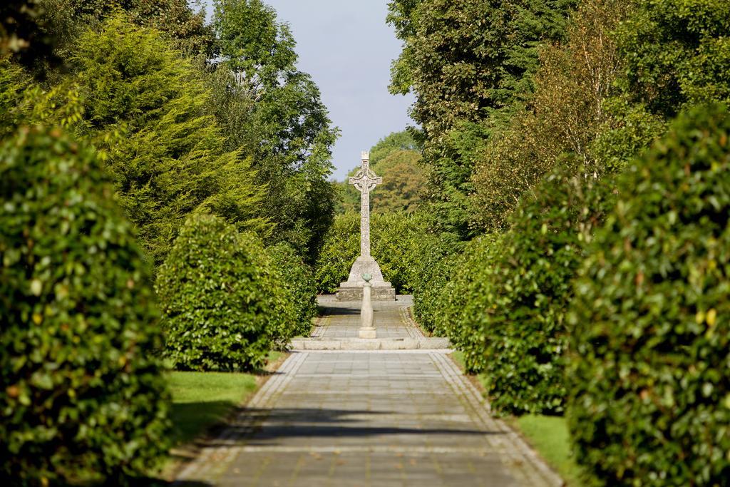 โรงแรมมอยวัลเล่ย์โฮเท็ลแอนด์กอล์ฟรีสอร์ท Moyvalley ภายนอก รูปภาพ