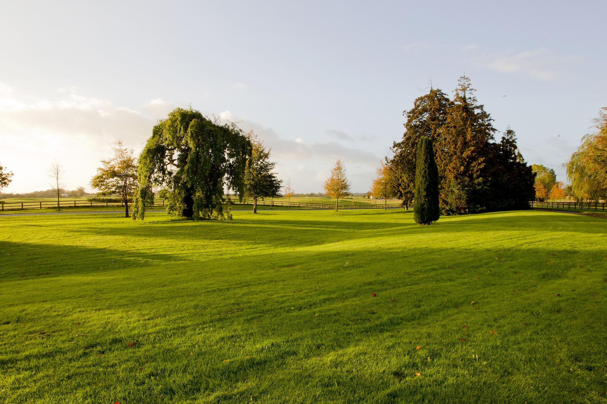 โรงแรมมอยวัลเล่ย์โฮเท็ลแอนด์กอล์ฟรีสอร์ท Moyvalley ภายนอก รูปภาพ