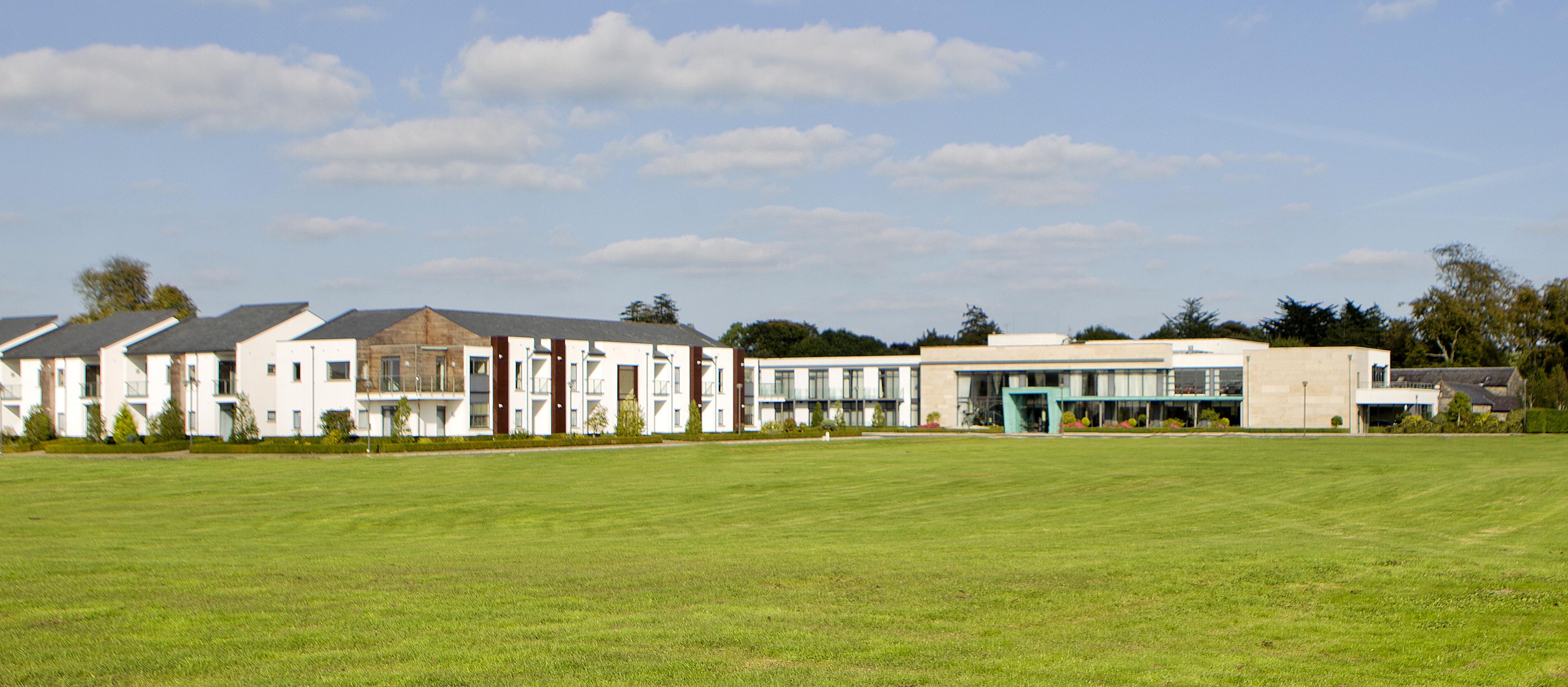 โรงแรมมอยวัลเล่ย์โฮเท็ลแอนด์กอล์ฟรีสอร์ท Moyvalley ภายนอก รูปภาพ