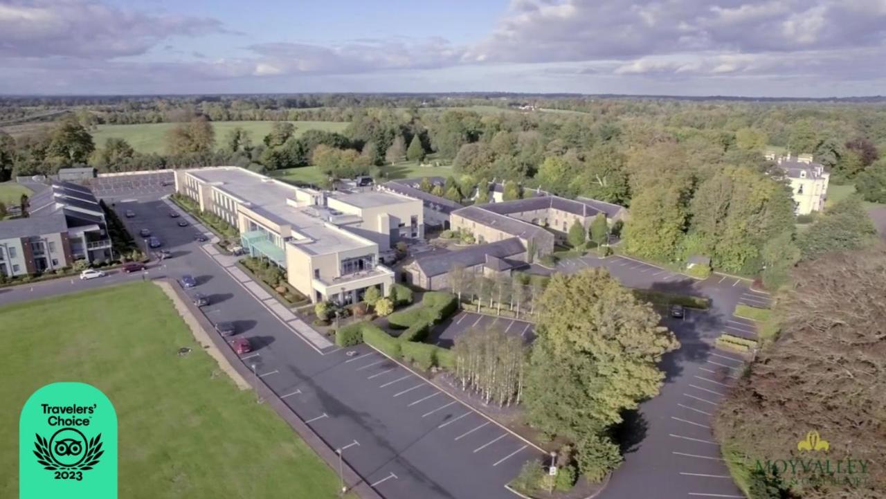 โรงแรมมอยวัลเล่ย์โฮเท็ลแอนด์กอล์ฟรีสอร์ท Moyvalley ภายนอก รูปภาพ