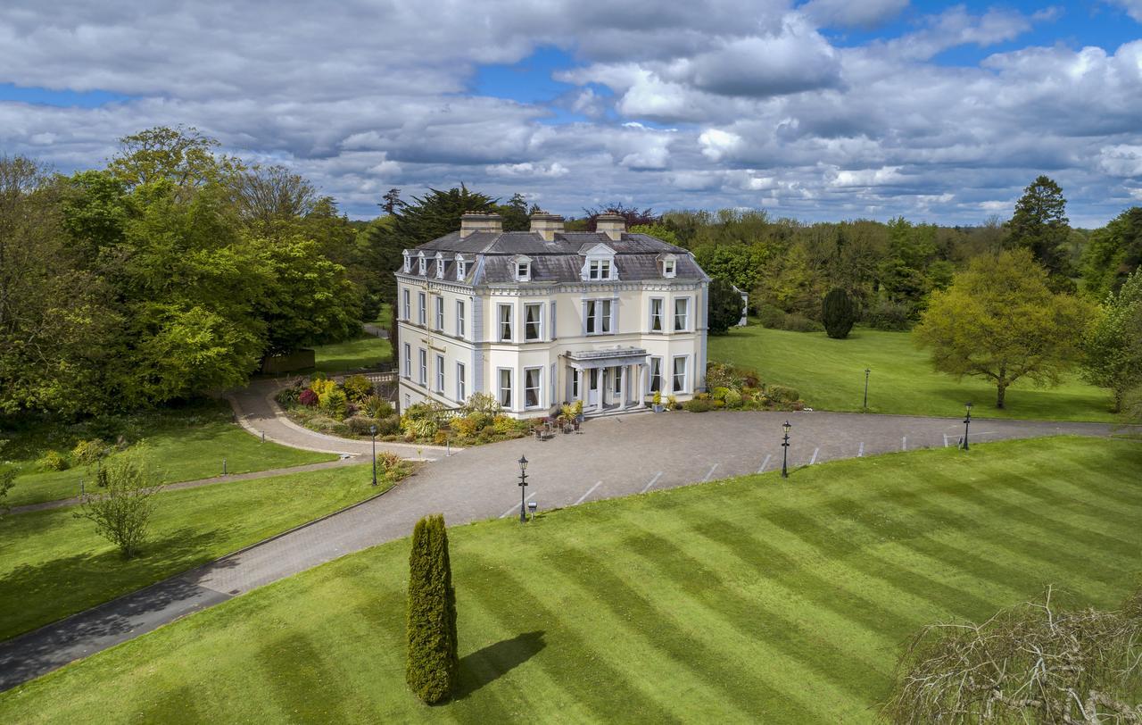 โรงแรมมอยวัลเล่ย์โฮเท็ลแอนด์กอล์ฟรีสอร์ท Moyvalley ภายนอก รูปภาพ